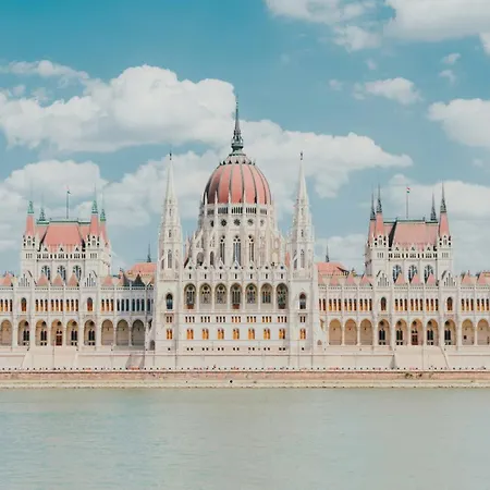 K7 - Boutique Apartments, Location. By Bqa בודפשט